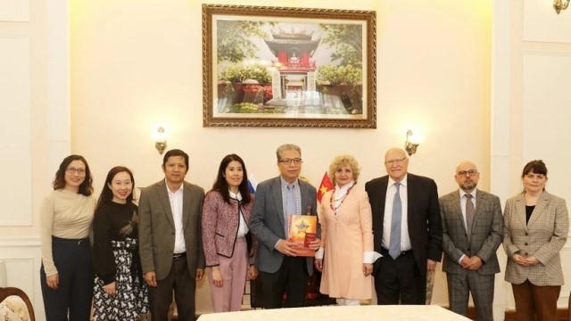 Vietnam, Russia seek joint literate, art projects: Ambassador