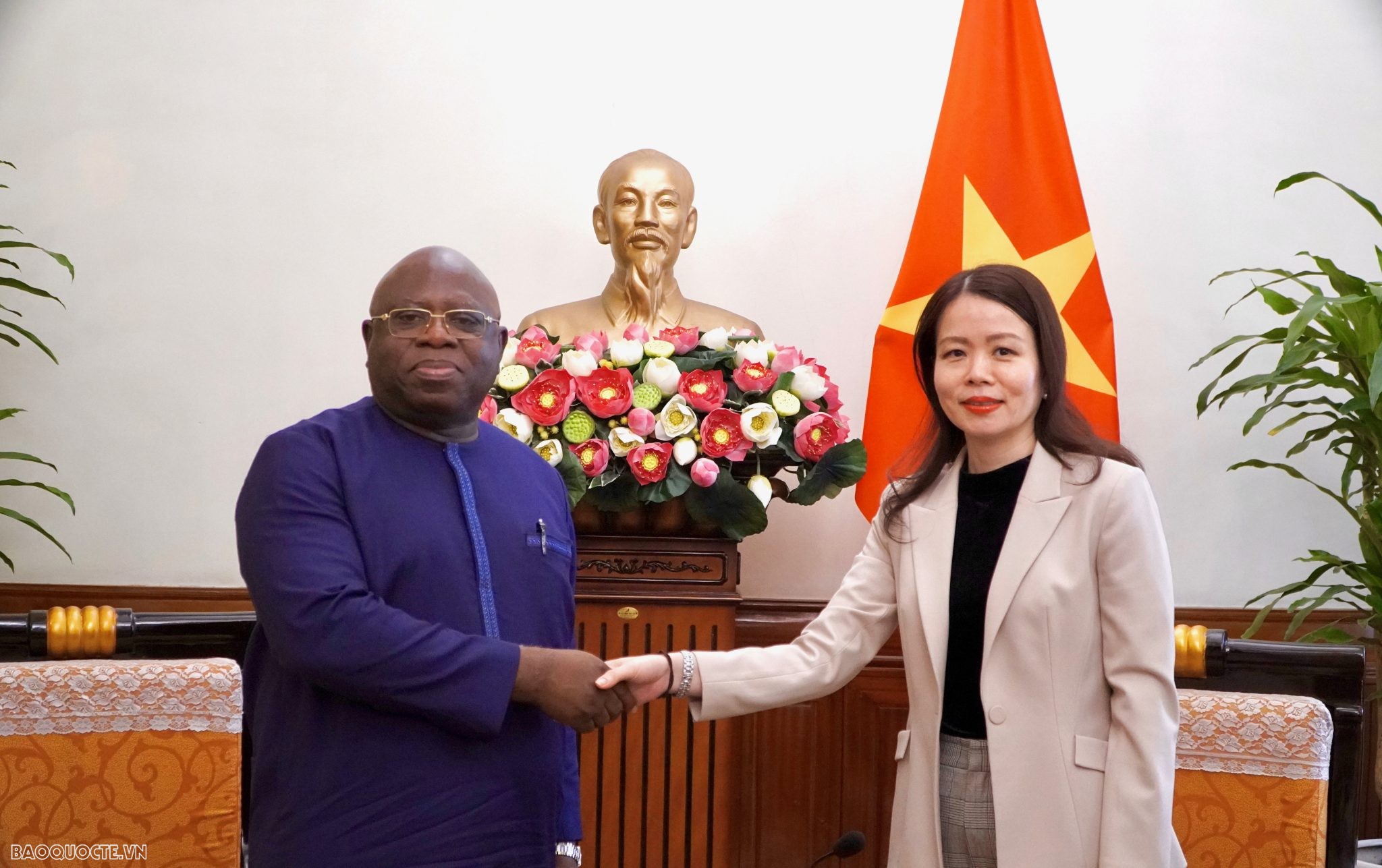 Thúc đẩy quan hệ hữu nghị và hợp tác Việt Nam-Sierra Leone thực chất trong thời gian tới