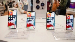 Apple chính thức xác nhận doanh số iPhone giảm mạnh