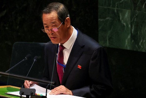 Đại sứ Triều Tiên tại Liên Hợp Quốc Kim Song phát biểu trong cuộc họp của Đại hội đồng Liên Hợp Quốc sau khi Trung Quốc và Nga phủ quyết các lệnh trừng phạt mới đối với Triều Tiên tại Hội đồng Bảo an Liên Hợp Quốc, tại trụ sở Liên Hợp Quốc ở Thành phố New York, New York, Mỹ, ngày 8 tháng 6, 2022. (Nguồn: Reuters)