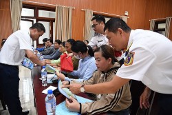 Vận động ngư dân đảo Lý Sơn chống khai thác hải sản bất hợp pháp, quyết tâm gỡ 'thẻ vàng' IUU