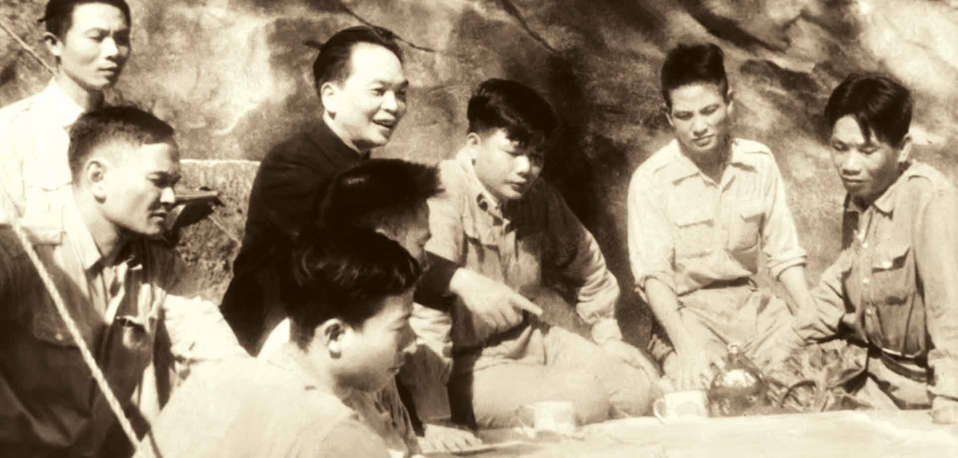 Đại tướng Võ Nguyên Giáp với chiến dịch Điện Biên Phủ