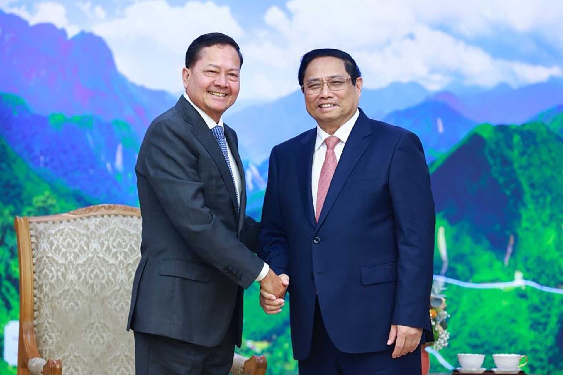 Việt Nam luôn dành ưu tiên cao cho việc củng cố và tăng cường quan hệ với Campuchia trên tất cả các lĩnh vực