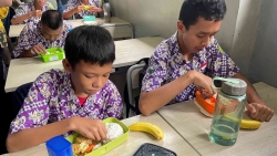 Indonesia cung cấp bữa trưa miễn phí cho hàng chục triệu học sinh