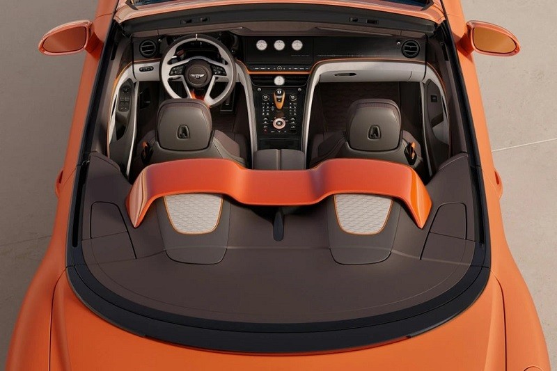Cận cảnh siêu xe mui trần Bentley Batur Convertible bản giới hạn vừa ra mắt