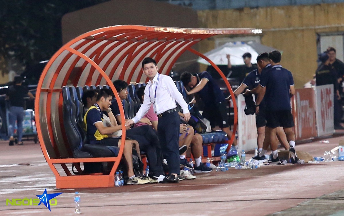 Trận đấu kết thúc với chiến thắng 2-0 nghiêng về Thể Công Viettel. Chủ tịch Đỗ Vinh Quang xuống sân động viên tinh thần các cầu thủ và ban huấn luyện Hà Nội FC.