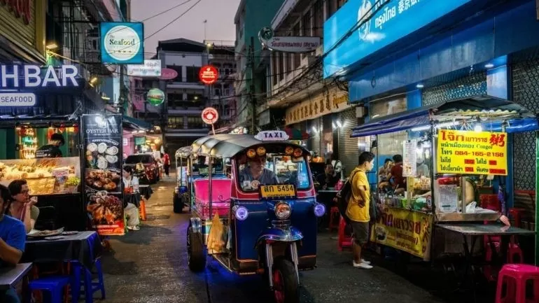 Ngăn chặn suy thoái từ sớm, nền kinh tế hàng đầu Đông Nam Á cân nhắc loạt giải pháp kích thích và tăng tốc