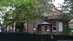 Tòa nhà từng là Văn phòng lãnh sự Nga ở miền Đông Đức bị tấn công