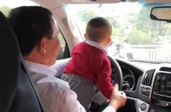 ‘Luật hóa’ để bảo vệ trẻ em khi tham gia giao thông