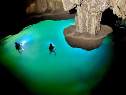 Quảng Bình: Hồ nước vừa được phát hiện tại Vườn quốc gia Phong Nha - Kẻ Bàng có gì đặc biệt?
