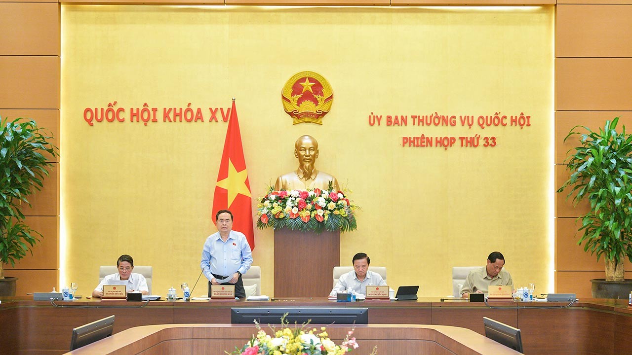 Phó Chủ tịch Thường trực Quốc hội Trần Thanh Mẫn - điều hành hoạt động của Ủy ban Thường vụ Quốc hội và Quốc hội phát biểu khai mạc phiên họp.
