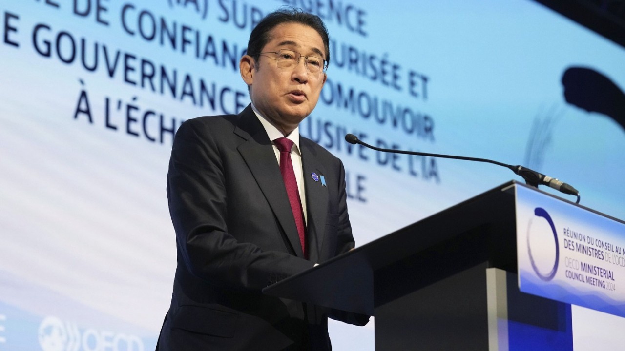 Thủ tướng Nhật Bản Kishida Fumio phát biểu tại cuộc họp của Hội đồng Bộ trưởng Tổ chức Hợp tác và Phát triển Kinh tế tại Paris vào ngày 2 tháng 5. (Nguồn: Kyodo)