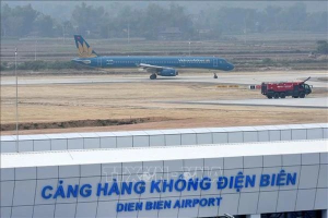 Dien Bien airport serves over 12,000 passengers on victory occasion