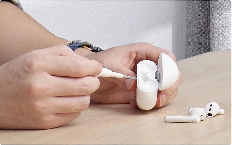 4 cách khắc phục lỗi tai nghe AirPods hết pin mỗi bên không đều