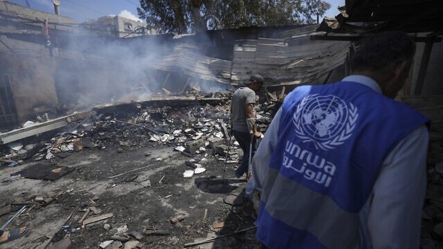 Israel không kích trung tâm chỉ huy của Hamas bên trong cơ sở do Liên hợp quốc điều hành