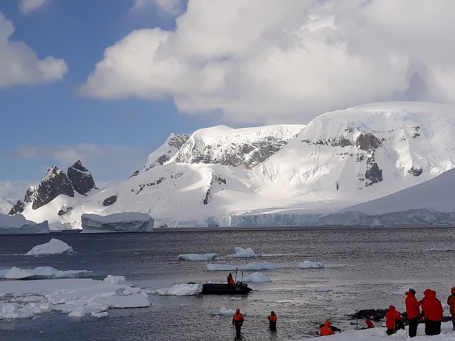 Nga phát hiện mỏ dầu khí khổng lồ tại vùng biển Nam Cực