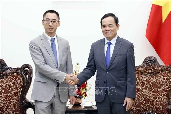 Deputy PM Tran Luu Quang receives Vice President of Huawei Asia Pacific