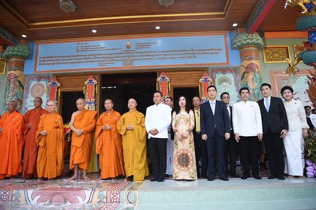 Thứ trưởng Bộ Ngoại giao Lê Thị Thu Hằng thăm và làm việc với cộng đồng người Việt Nam tại Thái Lan