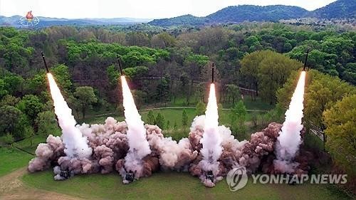 Triều Tiên phóng tên lửa đạn đạo sau khi Mỹ-Hàn Quốc phô diễn sức mạnh phòng không