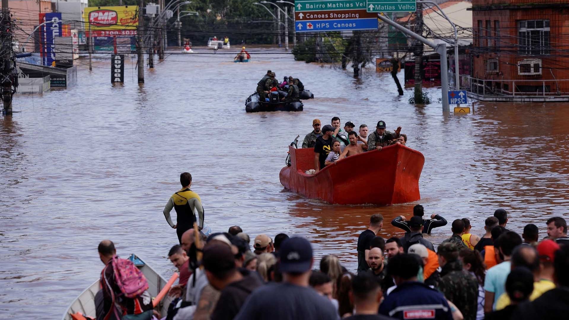 Điện thăm hỏi về tình mưa lớn gây lũ lụt nghiêm trọng ở Brazil