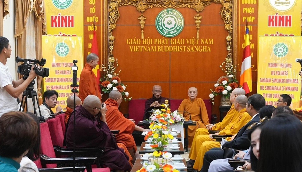 The Supreme Patriarch of Myanmar visits Vietnam on Buddha's Birthday in 2024