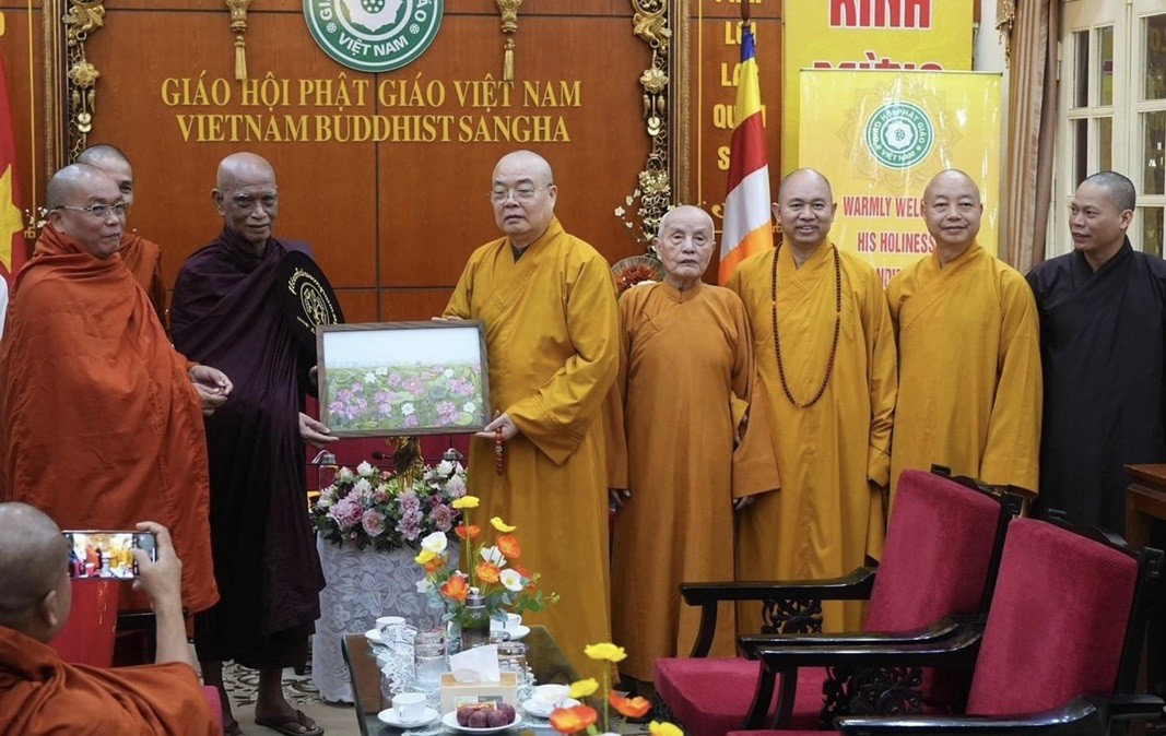 Đức Tăng thống Myanmar đến thăm Việt Nam mùa Phật đản