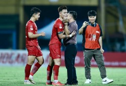 CLB Thể Công Viettel: HLV Nguyễn Đức Thắng khen các cầu thủ trẻ sau trận thắng CLB Nam Định