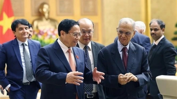 PM Pham Minh Chinh receives co-founder of Indian IT company Infosys