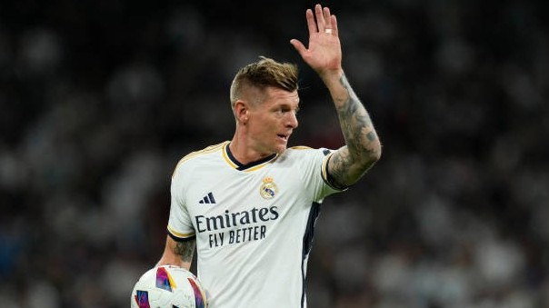 SỐC: Tiền vệ Toni Kroos tuyên bố giải nghệ