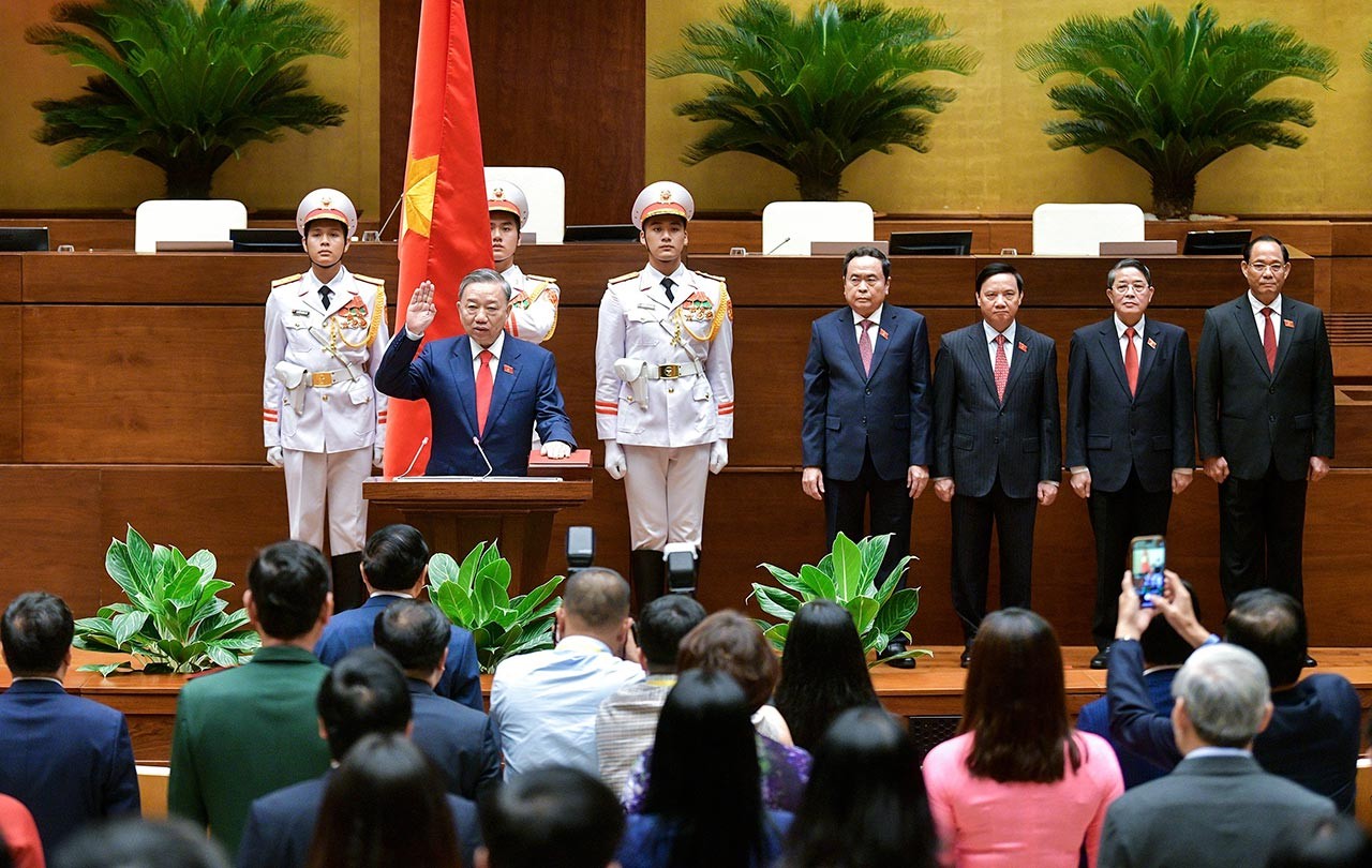 Theo quy định của Hiến pháp nước Cộng hòa xã hội chủ nghĩa Việt Nam, Chủ tịch nước Cộng hòa xã hội chủ nghĩa Việt Nam sau khi được Quốc hội bầu sẽ làm Lễ Tuyên thệ trước Quốc hội.