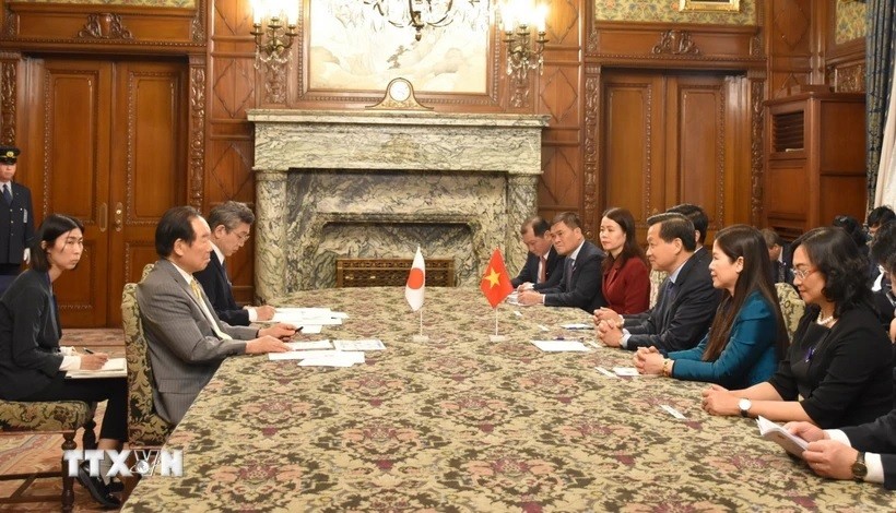 Phó Thủ tướng Chính phủ Lê Minh Khái hội kiến Chủ tịch Hạ viện Nhật Bản Nukaga Fukushiro.
