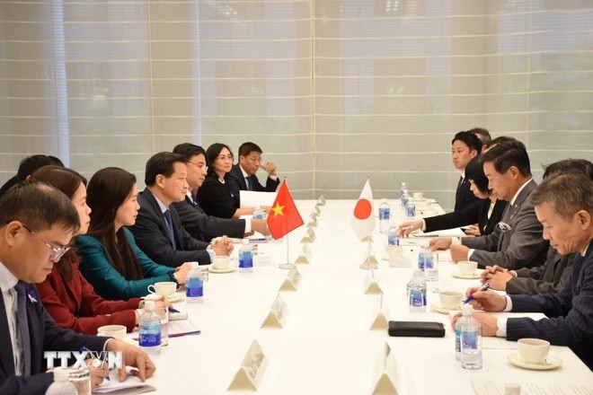 Phó Thủ tướng Chính phủ Lê Minh Khái tiếp hai đồng Chủ tịch Ủy ban hợp tác kinh tế Nhật-Việt trong Liên đoàn các tổ chức kinh tế Nhật Bản (KEIDANREN).