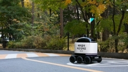 Robot giao hàng sắp phổ biến trên đường phố Hàn Quốc
