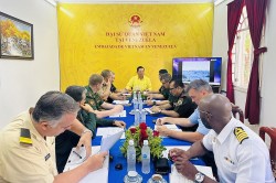 Giới thiệu chính sách đối ngoại và quốc phòng Việt Nam tại Venezuela