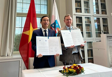 Da Nang, German state Thuringia sign MoU on cooperation