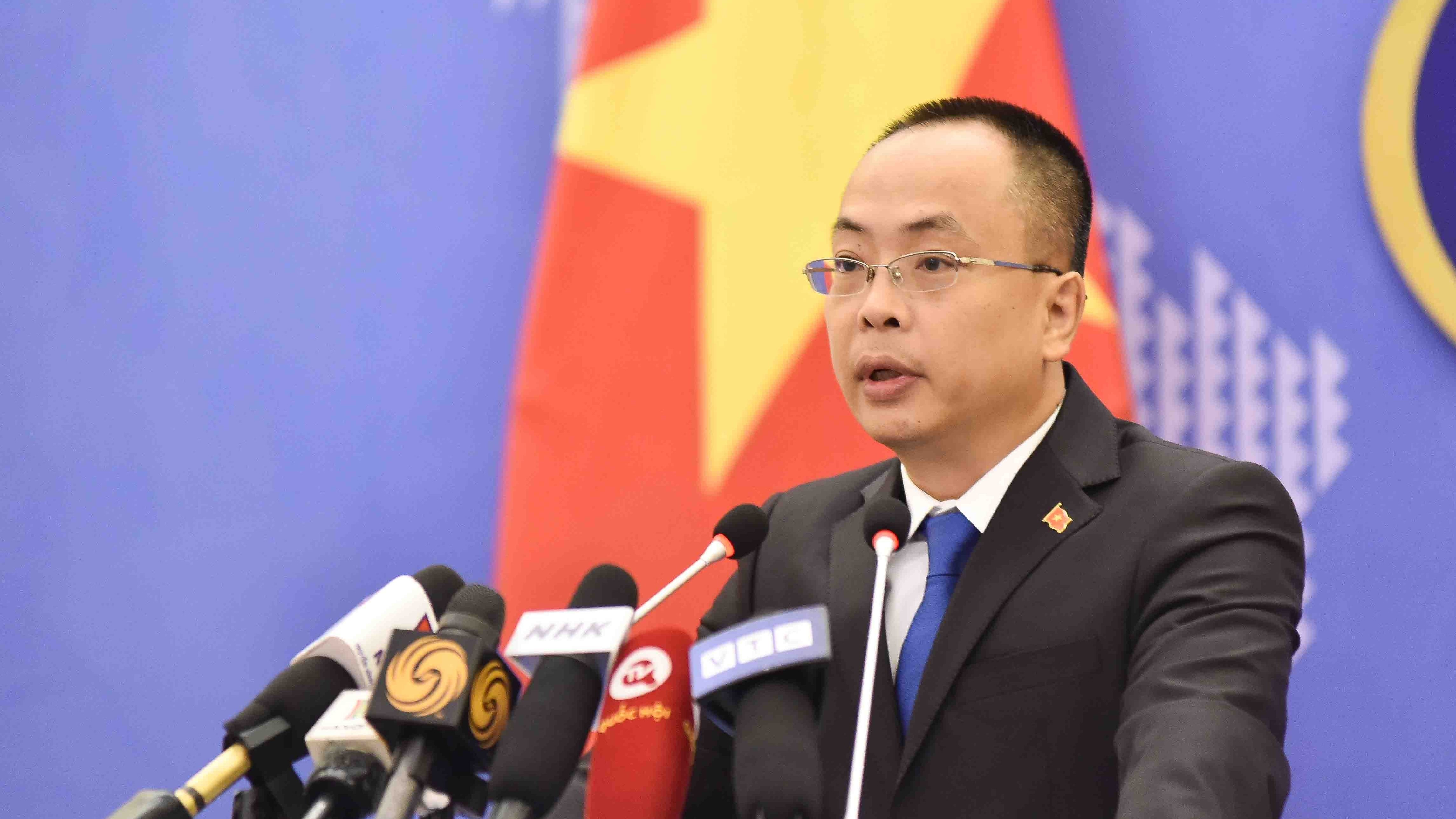 Vietnam opposes all activities infringing upon Vietnam's sovereignty over Hoang Sa, Truong Sa