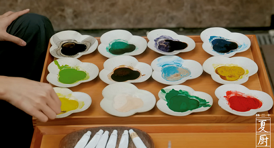 Quạt sơn mài – sản phẩm nghệ thuật thủ công độc đáo ở Trung Quốc