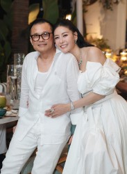 Sao Việt: Hoa hậu Hà Kiều Anh hạnh phúc bên ông xã, Lương Thu Trang than thở vì vai diễn bị 
