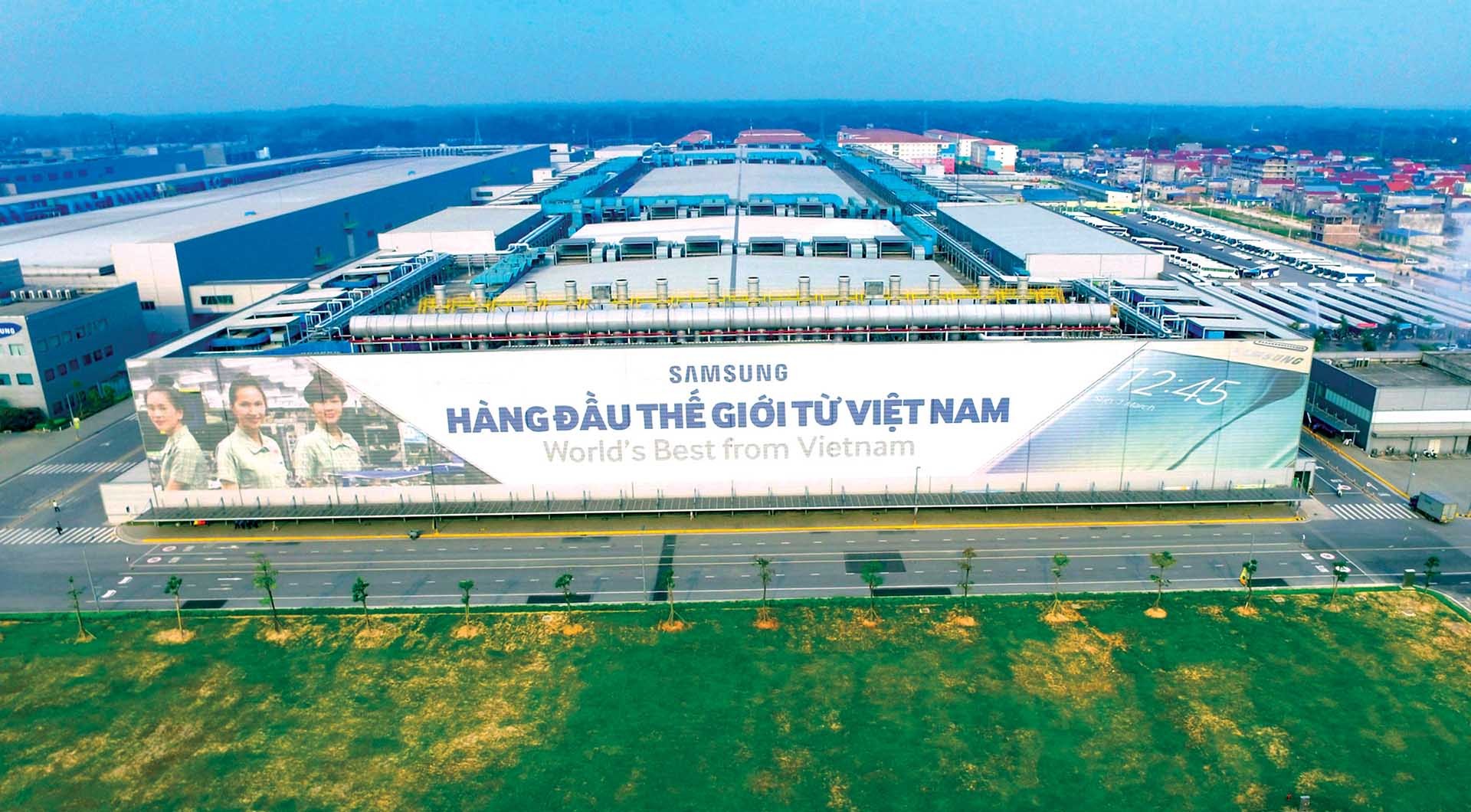Samsung hiện nhà đầu tư trực tiếp nước ngoài lớn nhất ở Việt Nam, với 4 nhà máy lớn tại Bắc Ninh, Thái Nguyên và TP. HCM, tổng vốn đầu tư khoảng 22,4 tỷ USD. (Nguồn: Vietnamplus)