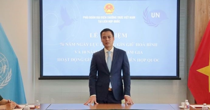Đại sứ, Trưởng Phái đoàn đại diện thường trực Việt Nam tại Liên hợp quốc Đặng Hoàng Giang phát biểu tại lễ kỷ niệm. (Nguồn: Phái đoàn VN tại LHQ)