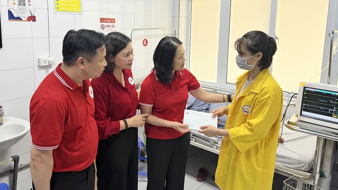 Vụ cháy nhà trọ ở Trung Kính: Hội Chữ thập đỏ Việt Nam hỗ trợ khẩn nạn nhân