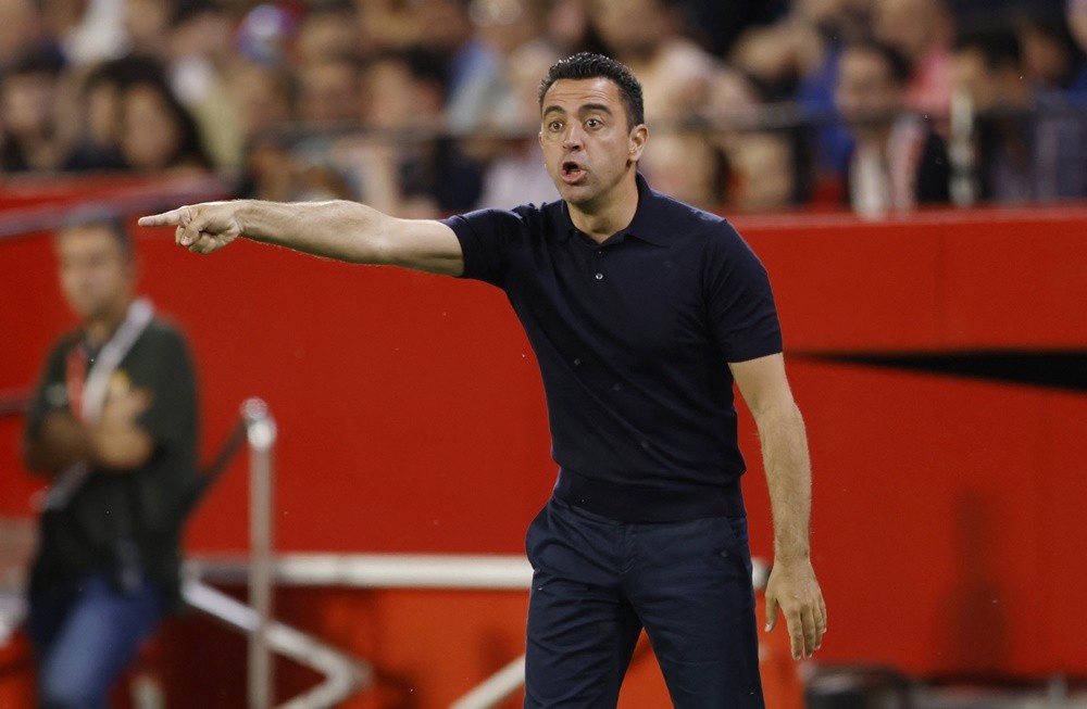 Làm khách trên sân Sevilla là lần so tài cuối mùa giải và cũng là trận đấu chia tay HLV Xavi sau quyết định sa thải của ban lãnh đạo Barcelona. (Nguồn: Reuters)
