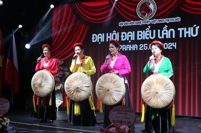 Vietnam cultural, art association in Czech holds 4th congress promoting values of cultural heritage