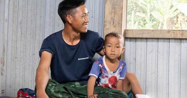 Chiến dịch gây quỹ hỗ trợ giáo dục cho con em cán bộ kiểm lâm Vườn quốc gia Chư Yang Sin