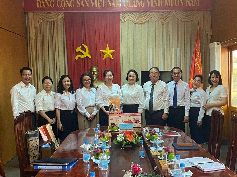 Thứ trưởng Bộ Ngoại giao Lê Thị Thu Hằng làm việc tại Đồng Nai
