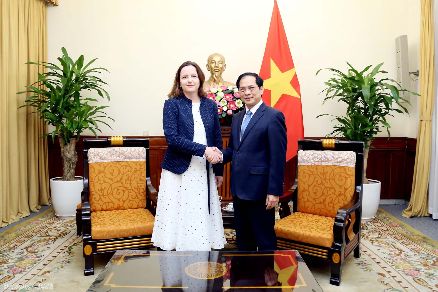 FM Bui Thanh Son received Polish Undersecretary of State to strengthen multifaceted ties