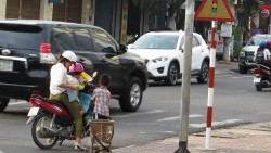 Ngày Thế giới chống lao động trẻ em (12/6): Nghĩ về những đứa trẻ mưu sinh trên phố