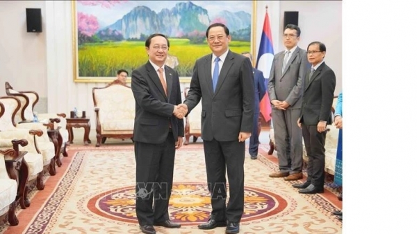 Lao PM  receives Vietnamese Minister on cooperation in science-technology, innovation