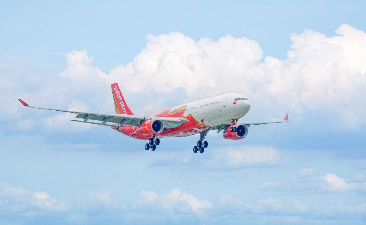 Bão ưu đãi tháng 6: Vietjet giảm 50% cho giá vé máy bay Business, SkyBoss