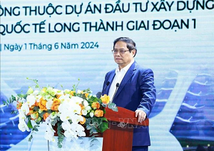 PM attends signing ceremony of 1.8 billion USD contract for Long Thanh airport project